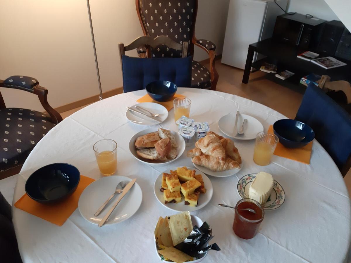 Rouvres La Grange Des Lisieres住宿加早餐旅馆 外观 照片